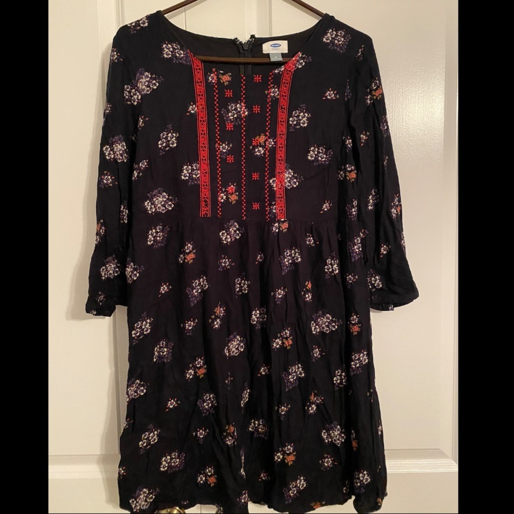 Floral sleeved dress